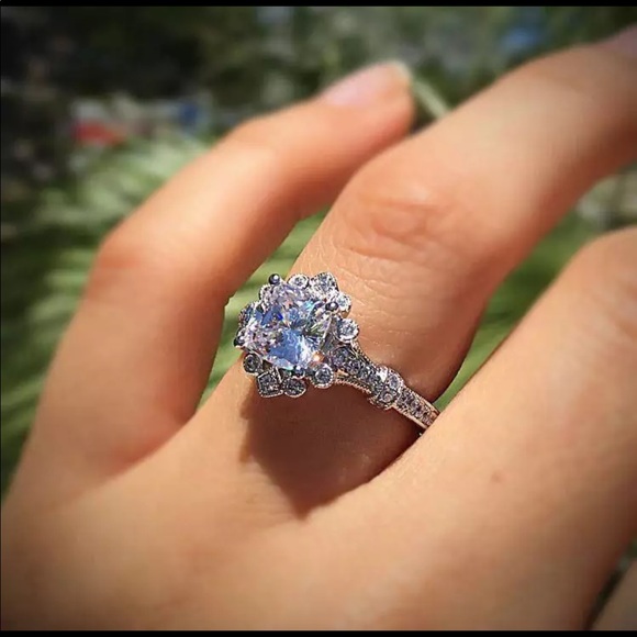 New Queen 925 Silver Diamond Engagement Ring - Picture 5 of 6